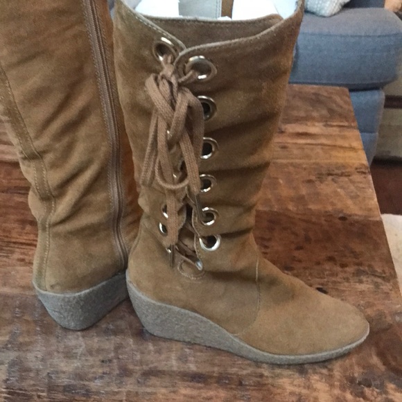 Michael Kors camel suede boots - Picture 2 of 3